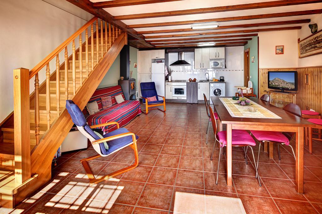 Apartamentos Bellavista Alquézar Quarto foto